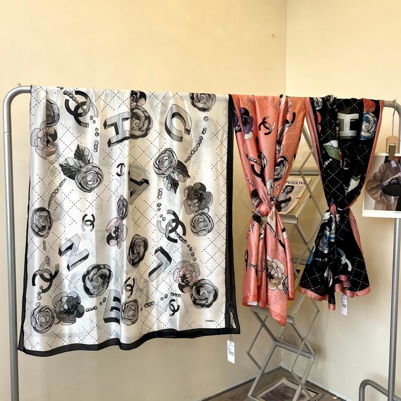 Chanel silk scarf 90-180cm E18 (1)